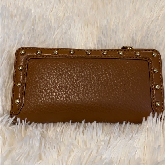 Michael Kors Wallet - Picture 3 of 7